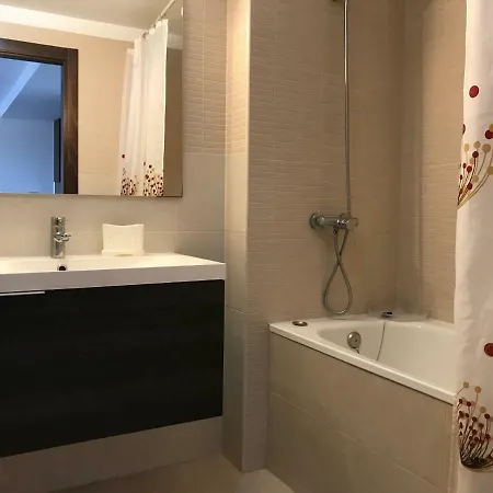 Modern 2 Bedroom Apartmnet Fully Equipped